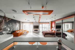 sky ORANGE jacuzzi 28 FLOOR